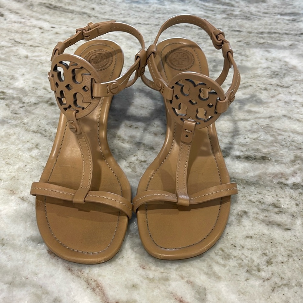 Tory Burch tan leather wedge sandal size 7